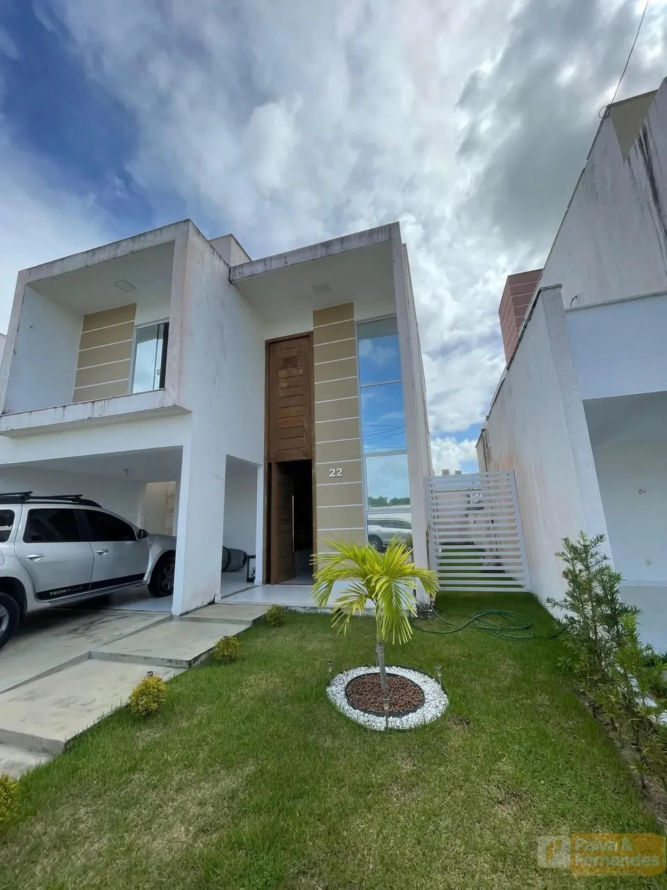 ALUGO CASA DUPLEX 3/4 SENDO 2 SUITES EM CONDOMÍNIO FECHADO