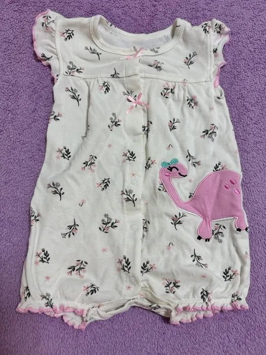 Macacão Bebê Menina Flores Dinossauro