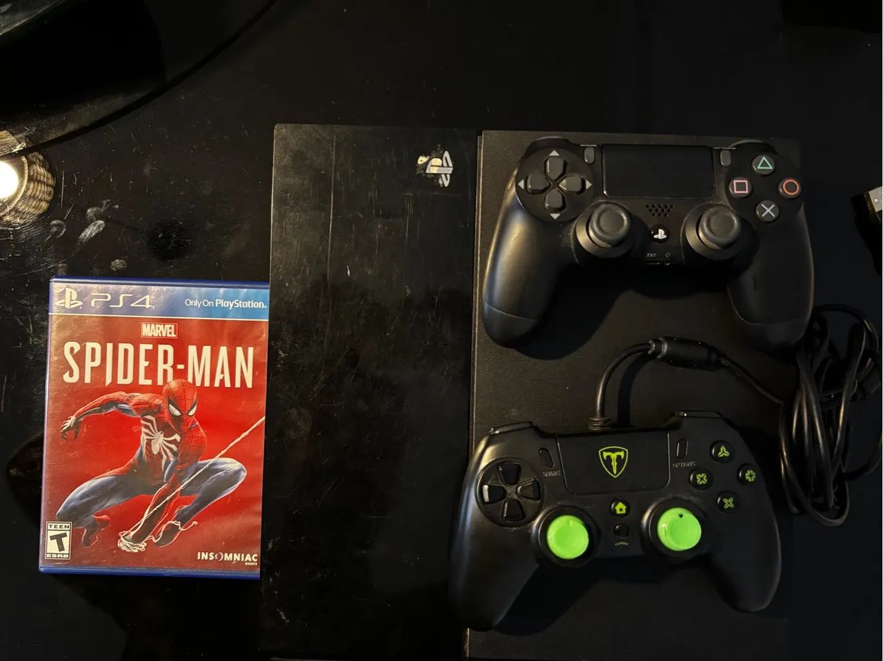 Playstation 4 + 2 controles + 1 jogo - Foto 3