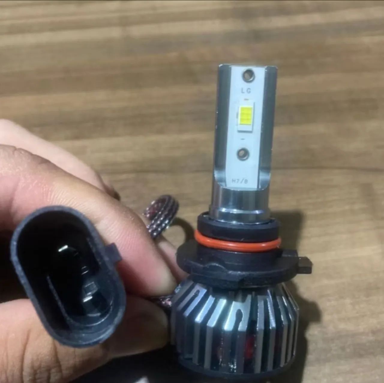 Lâmpada LED para Farol de Carro com Fio Trançado - Foto 2