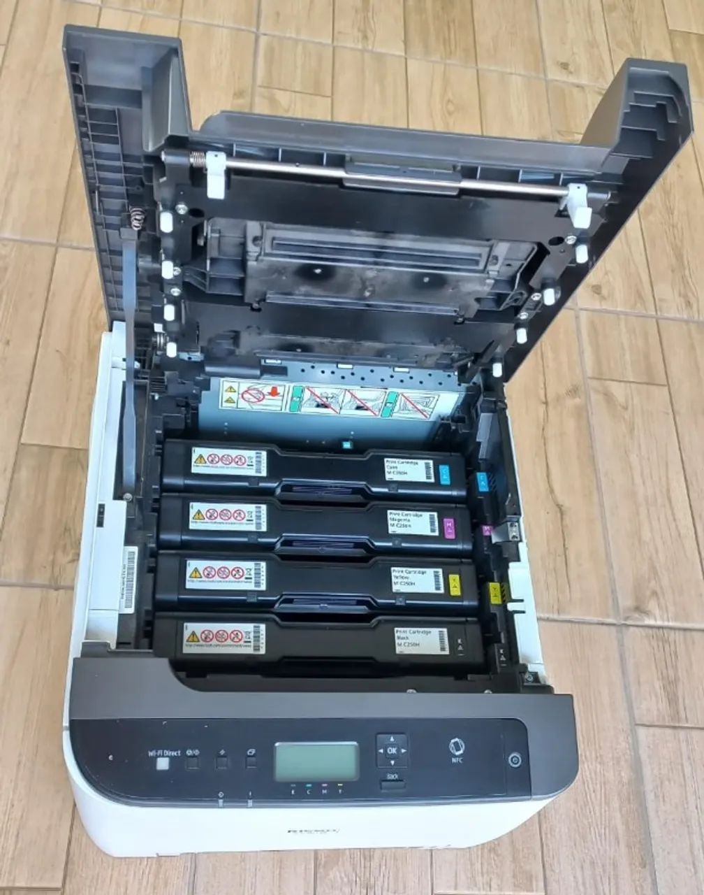IMPRESSORA LASER COLORIDA RICOH P C301W | COM ETHERNET E DUPLEX - Foto 2