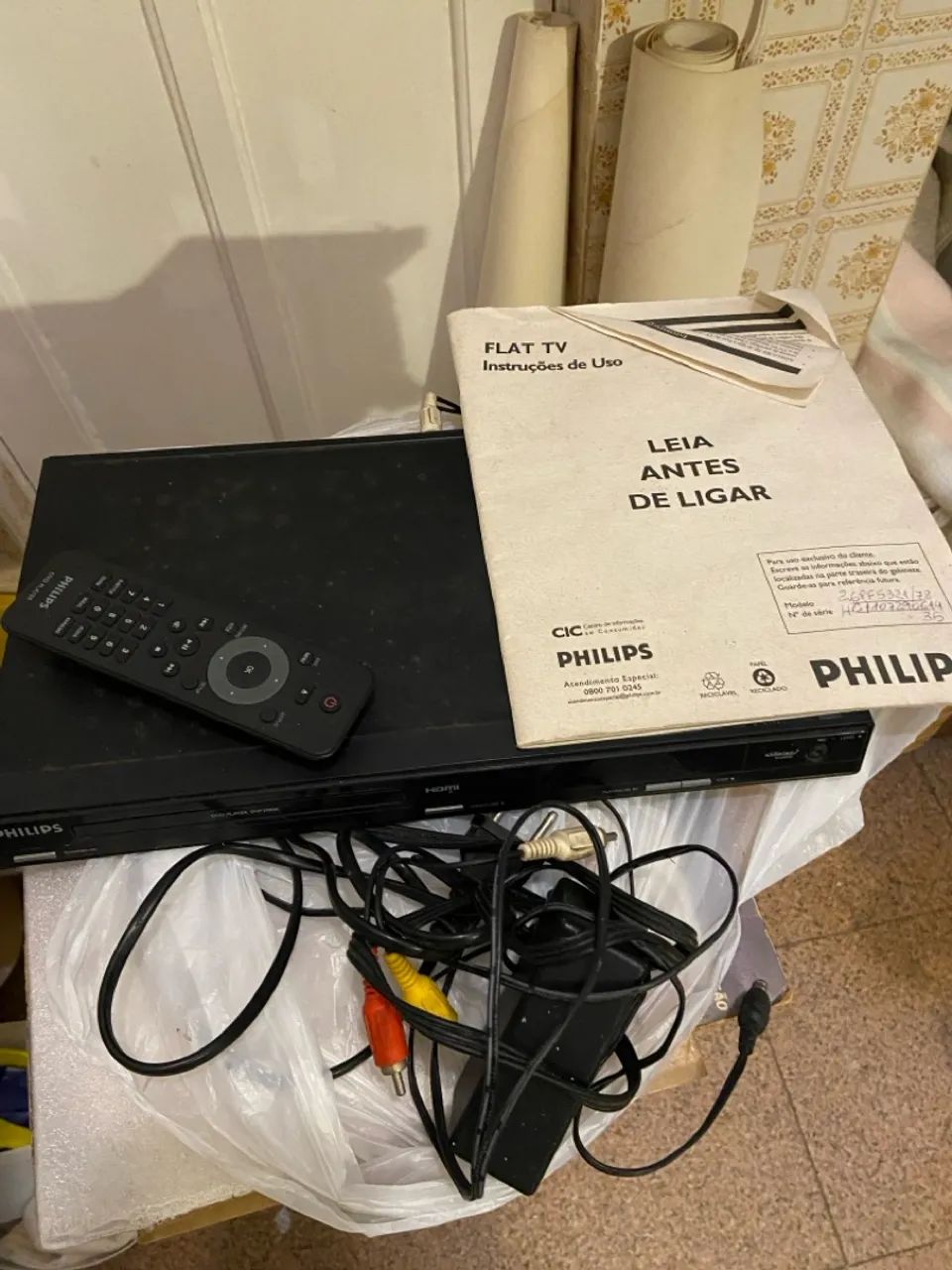DVD  e CD Player Philips com Manual e Cabos