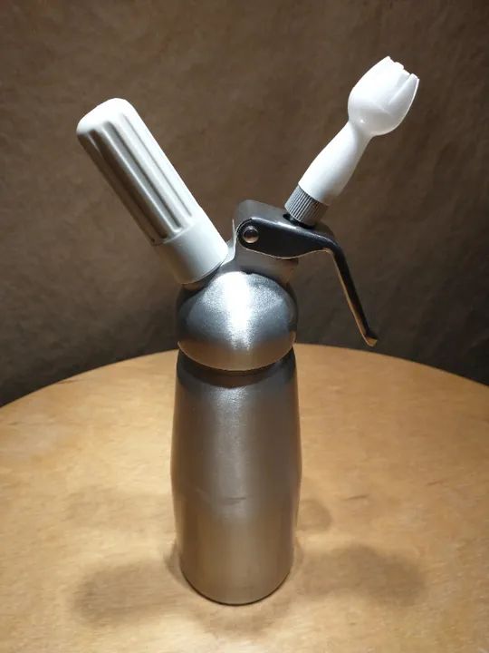 Garrafa para Chantilly de Alumínio 500mL Usada