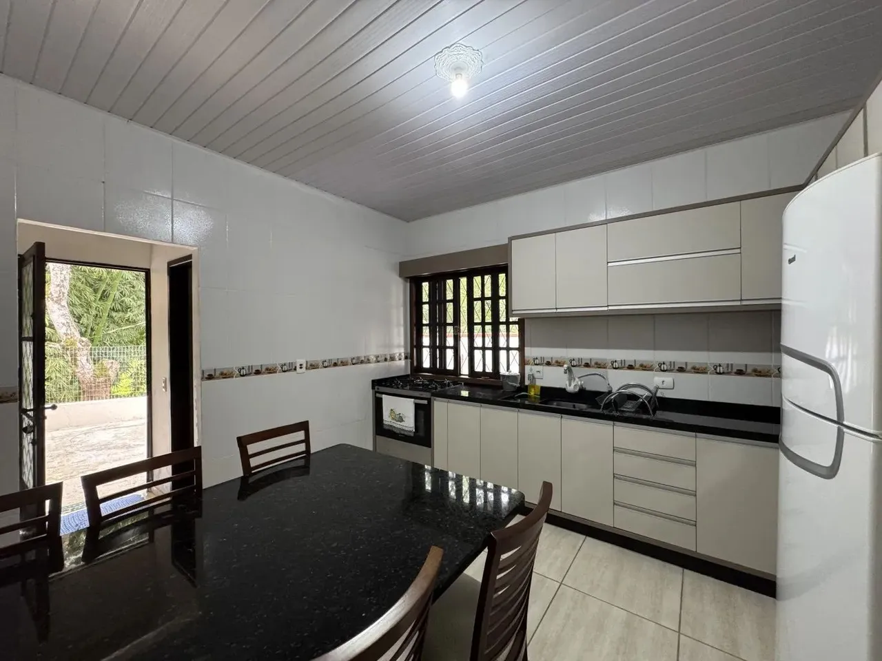 Casa com 2 suítes na Barra do Rio Cerro  Jaraguá do Sul | Imobiliária Urbana