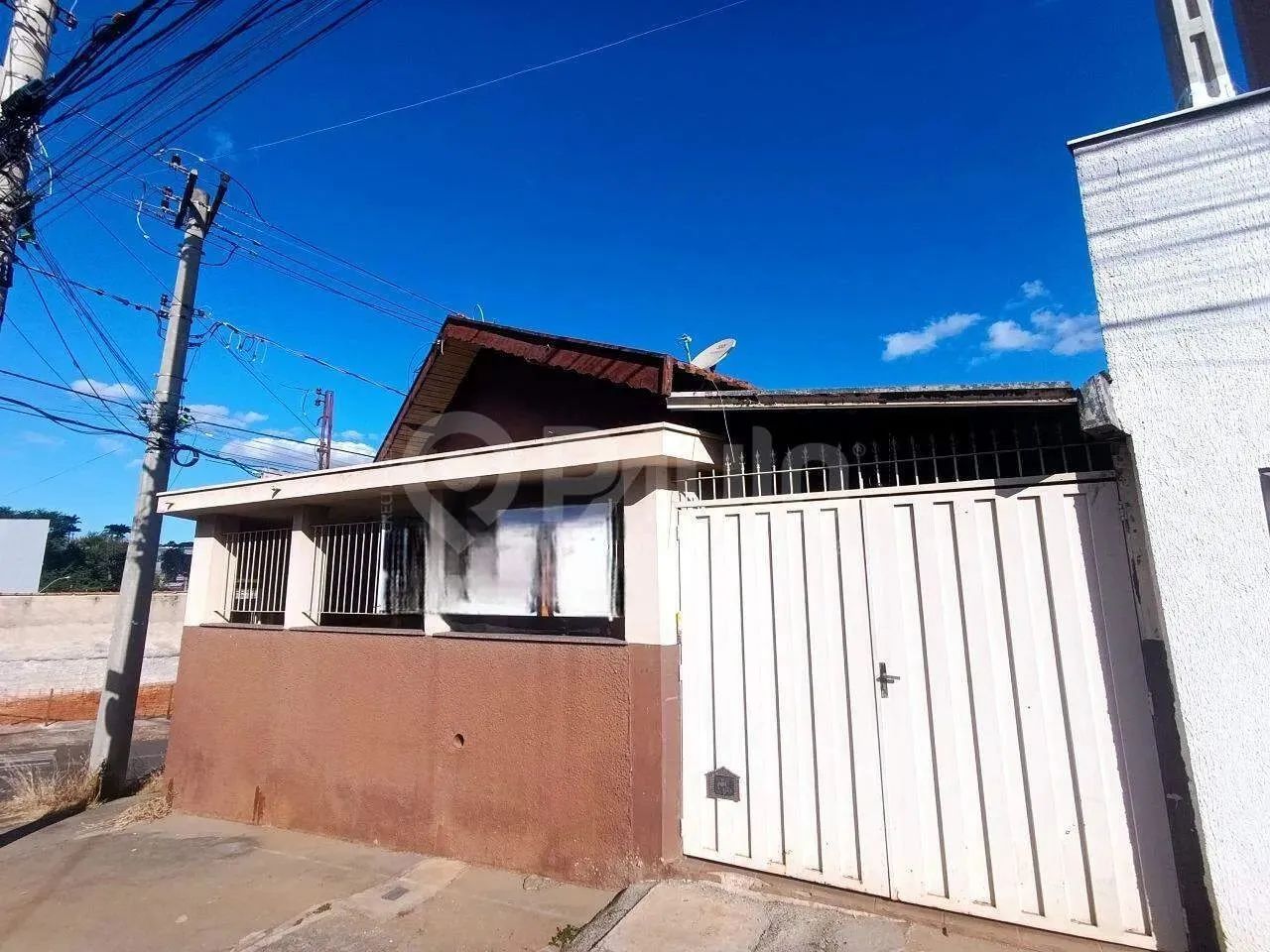 Casa Residencial / Comercial à Venda  Excelente Localização!