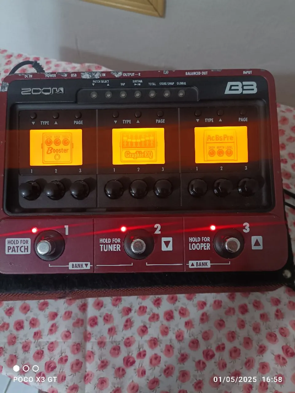 Pedaleira Zoom B3 + Pedalboard