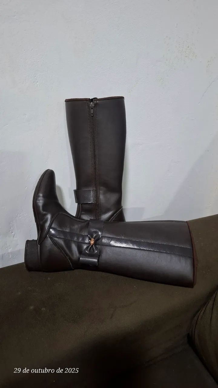 Desapego  Botas e sandália Infantis  - Foto 2
