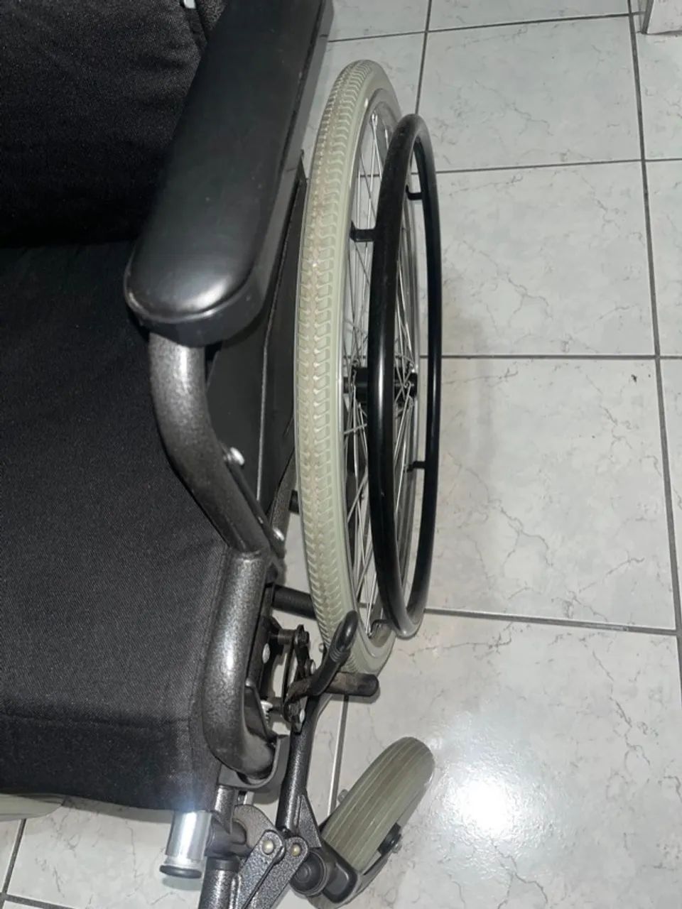 Cadeira de rodas adulto Dellamed - Foto 2