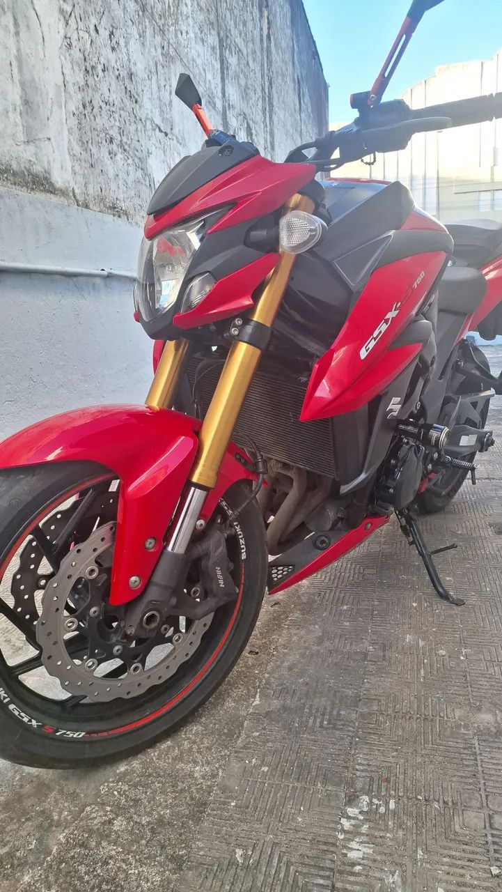 GSX S750  - Foto 3