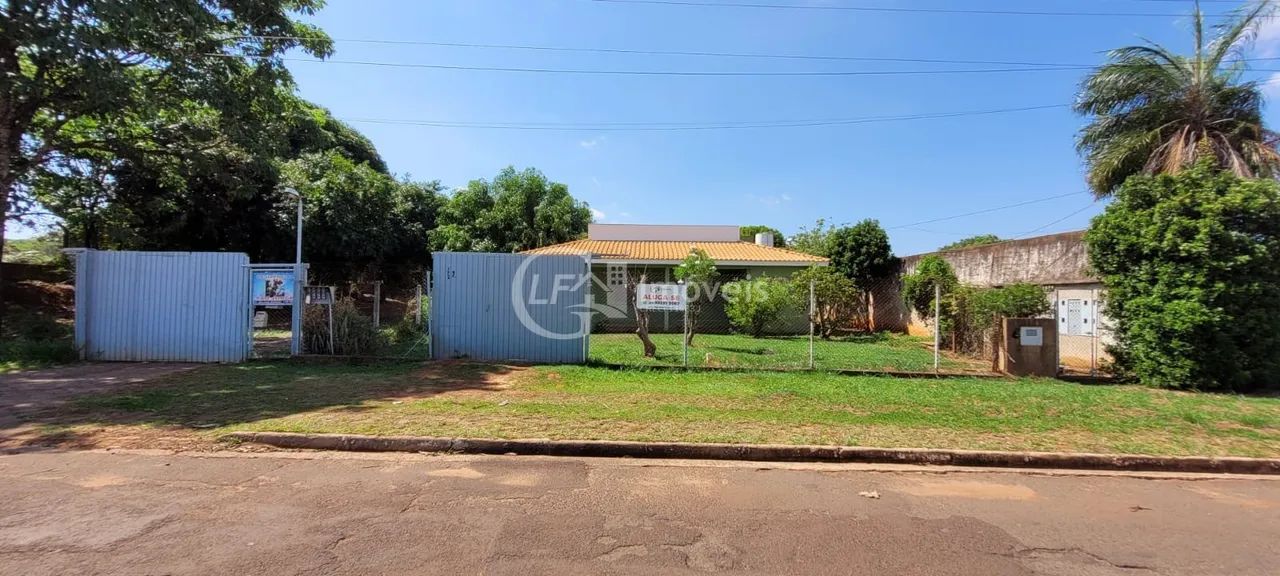 Alugo casa na Vila Albuquerque