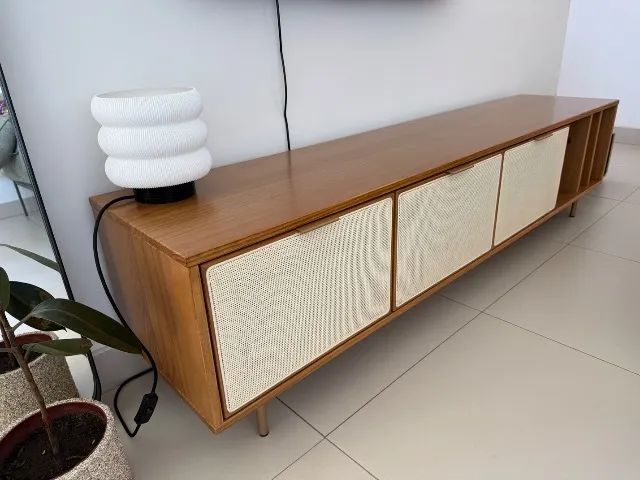 Rack para TV até 75 Polegadas 3 gavetas com palhinha madeira maciça Yescasa 180cm