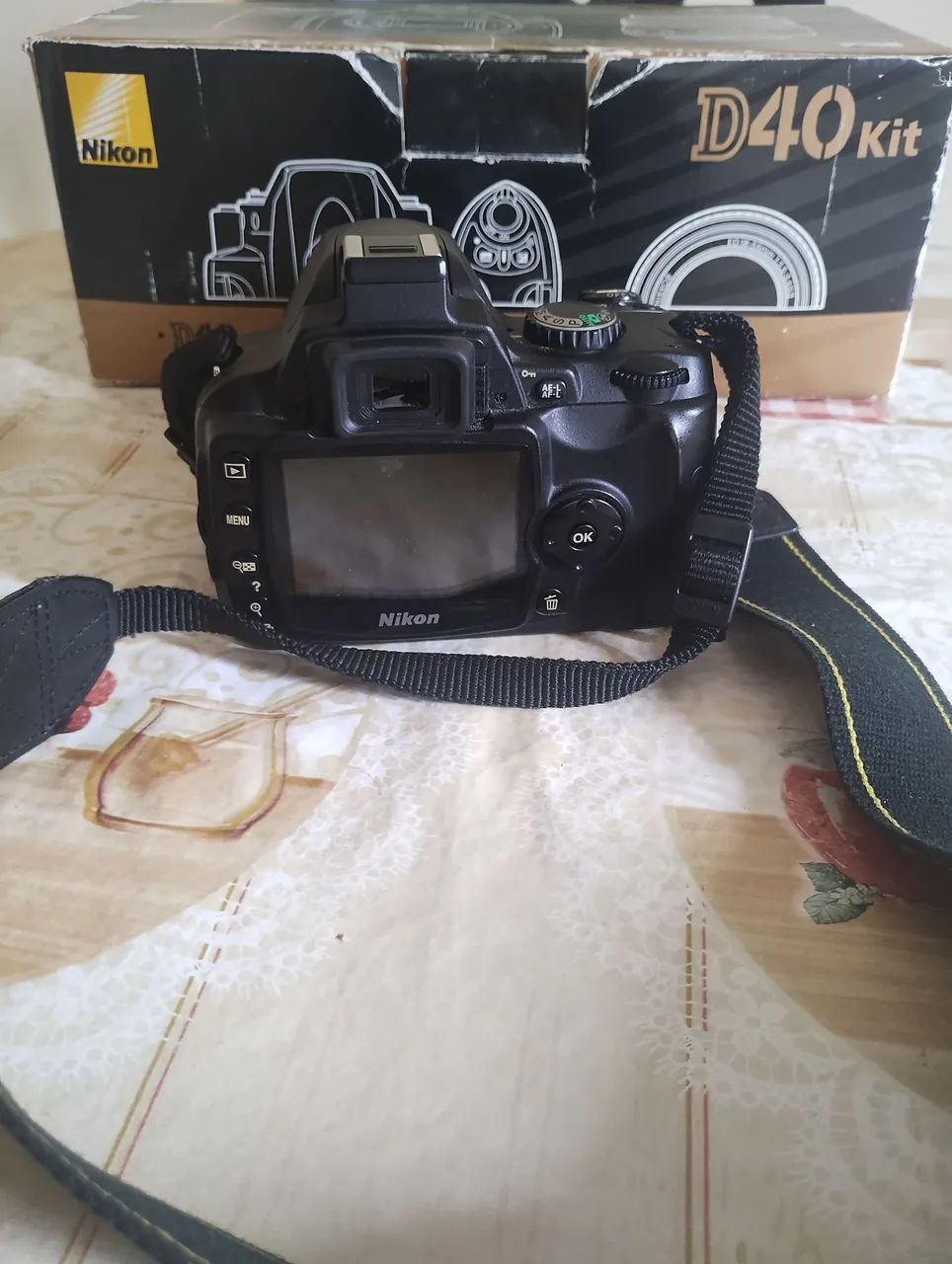 CÂMERA NIKON D-40 SEMI NOVA