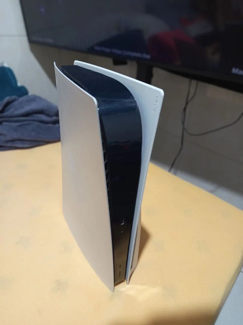 PS5- Conservado ( com leitor de disco )