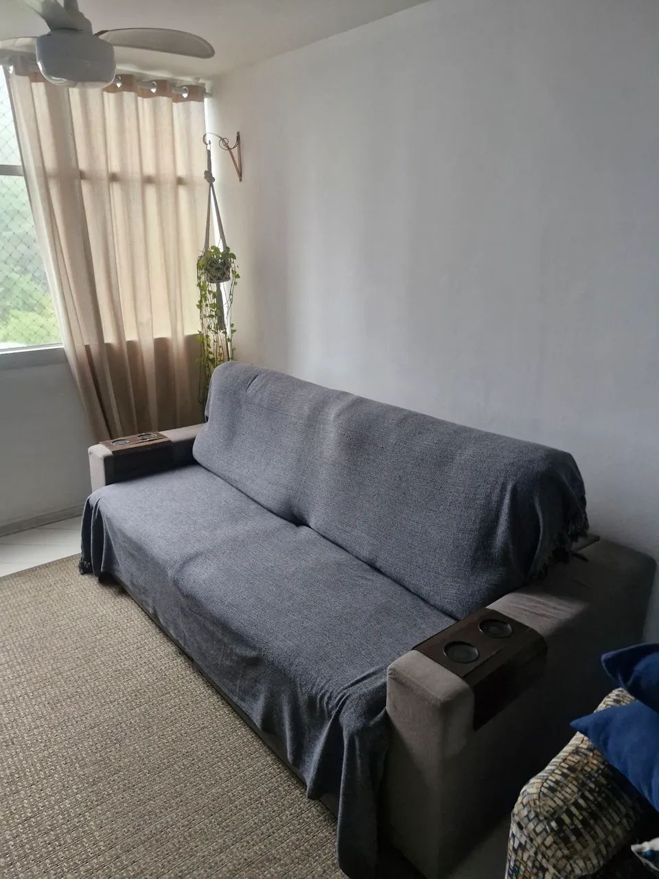 Vendo Sofá Retrátil com encosto reclináveis 2,50 - Foto 3