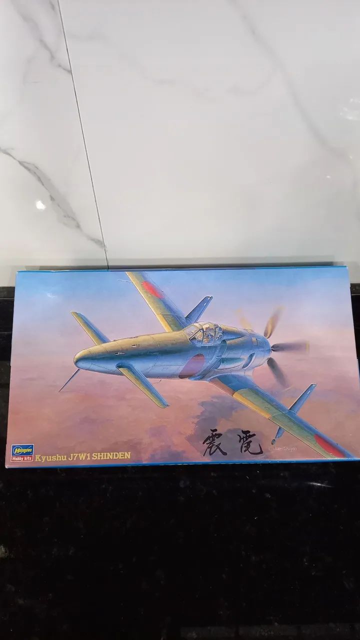 Kit plastimodelismo J7W1 Shinden escala 1:48