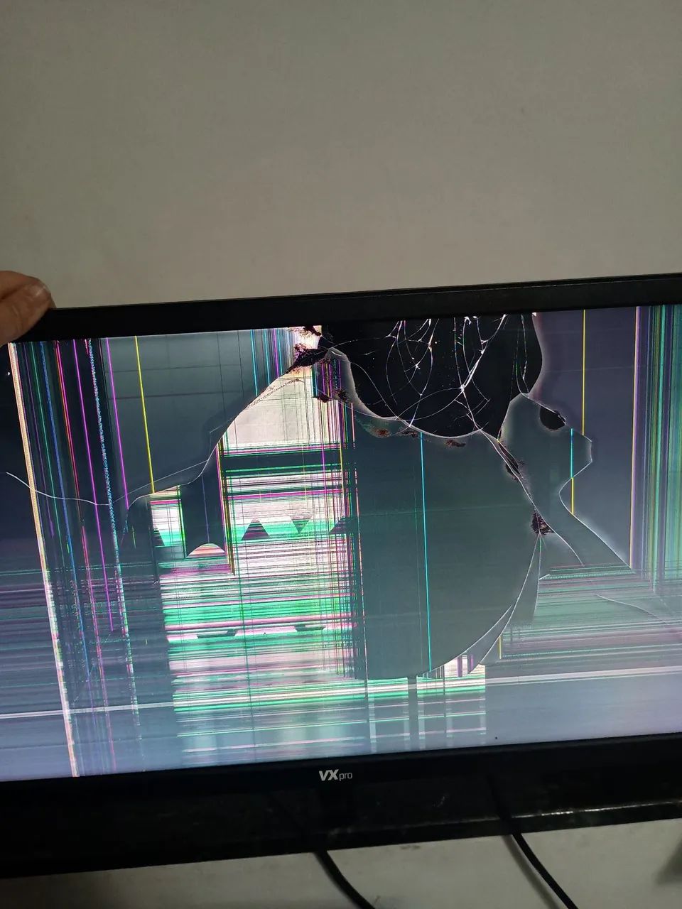 Monitor VX Pro 23? VX230X com tela quebrada - para peças/conserto - Foto 4