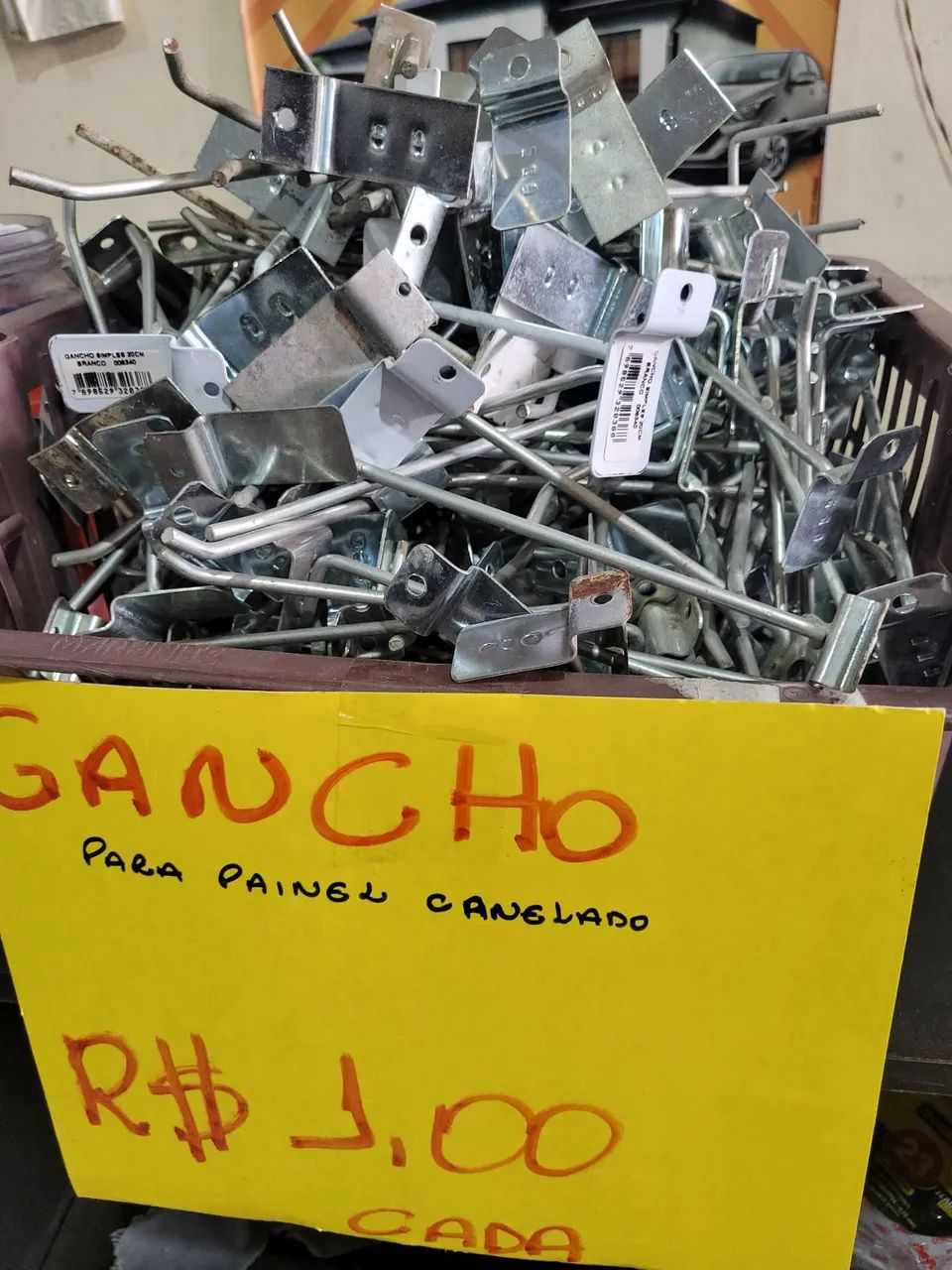 Gancho para painel canelado tenho de 15cm e de 20cm
