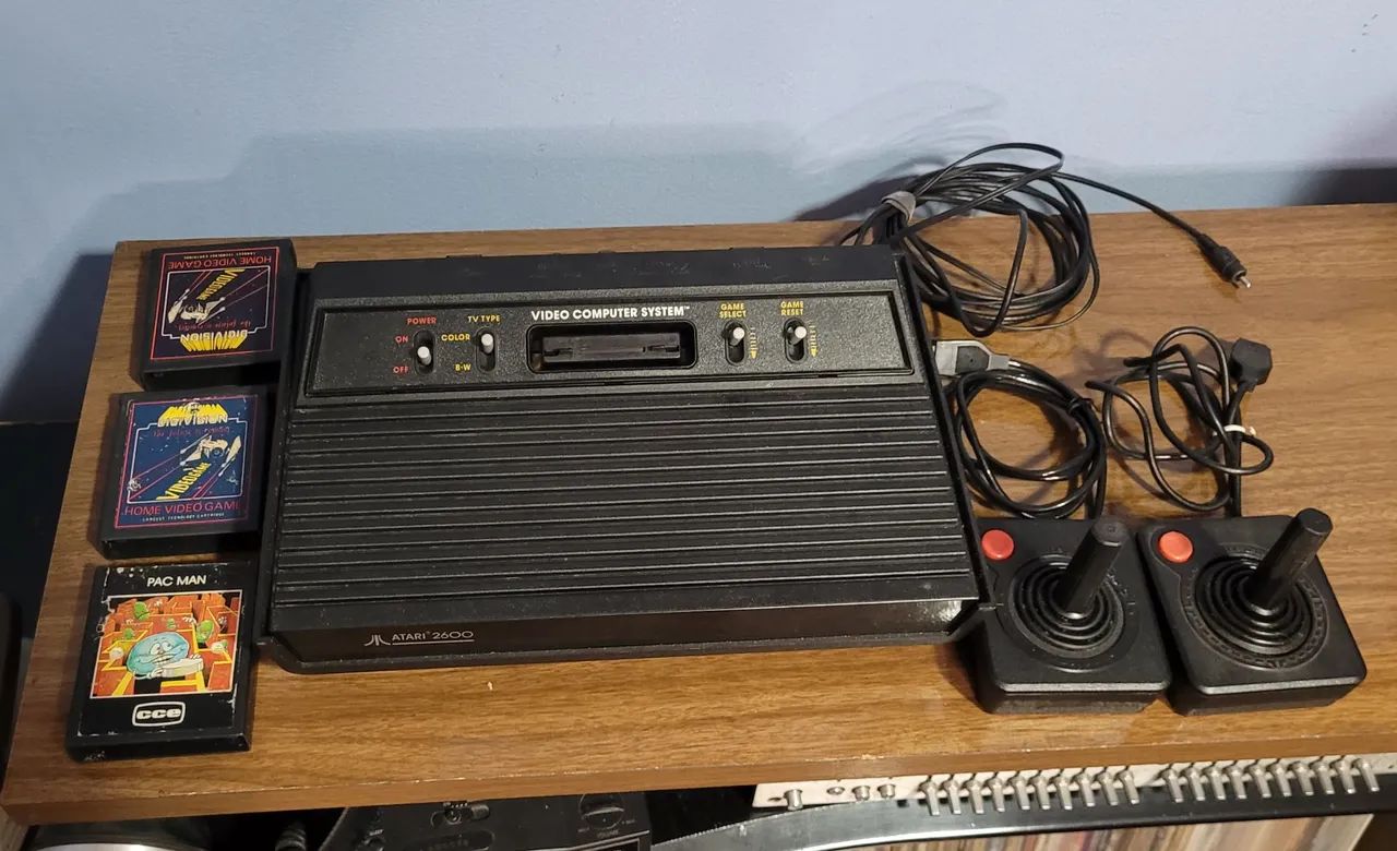 Atari 2600 Polyvox com maletinha de época  - Foto 4