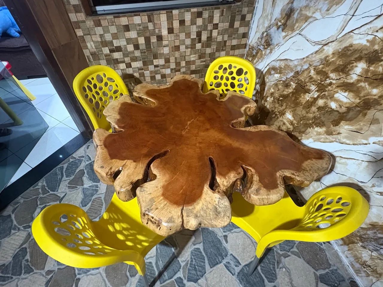 Mesa de jaqueira 