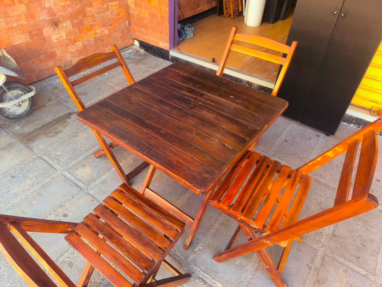 Conjunto mesa e cadeiras dobráveis  - Foto 5