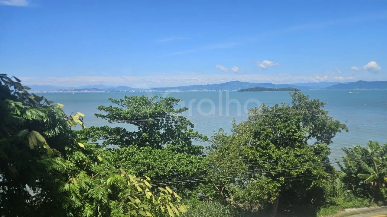 Terreno de 17.035,52 m² no bairro Sambaqui - Foto 4