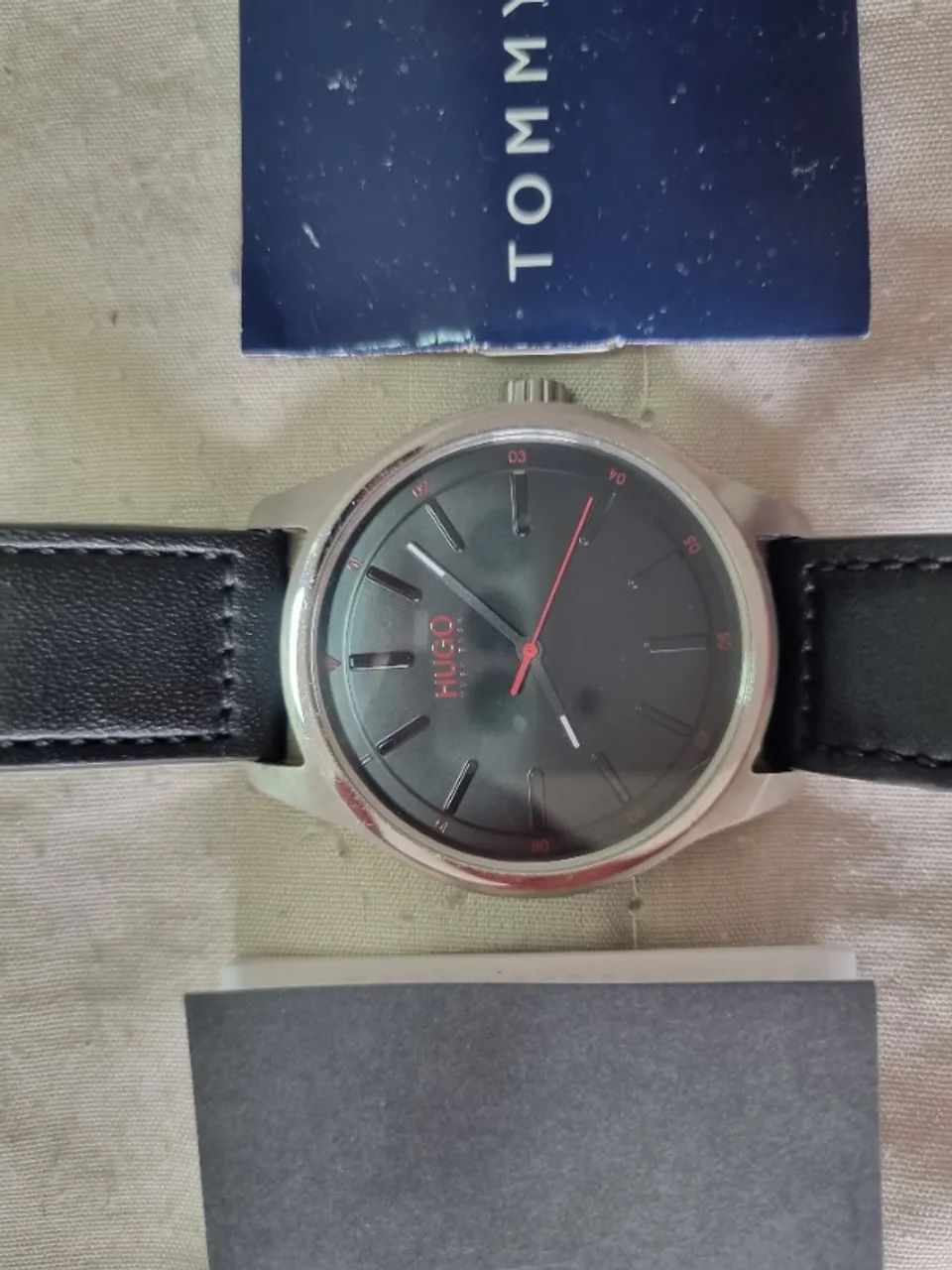 Lote com 2 relógios - Tommy Hilfiger e Hugo Boss - Foto 2