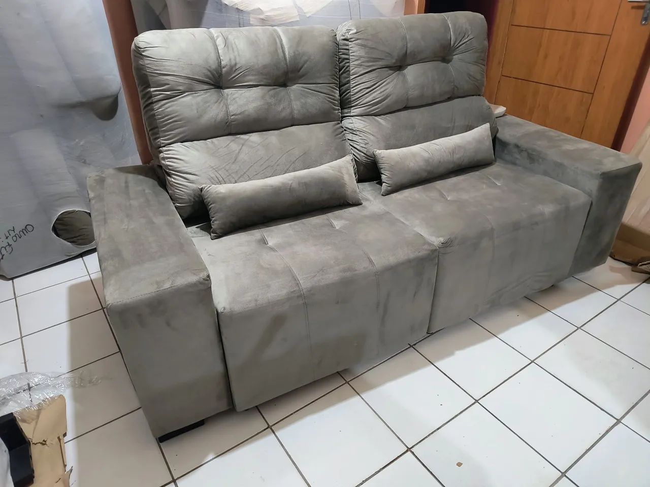 Sofá retrátil novo  - Foto 2