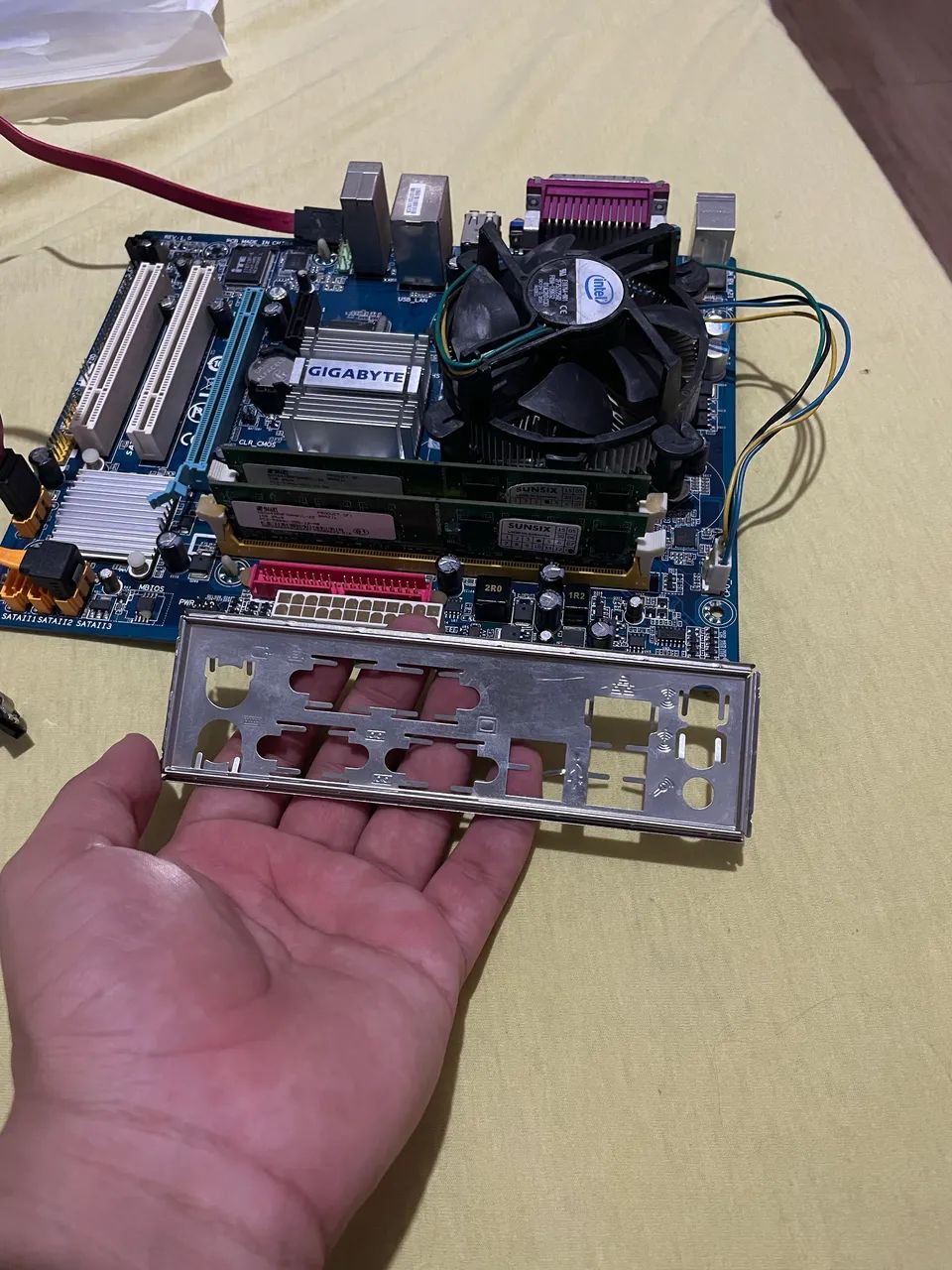 Placa mãe gigabyte  - Foto 5