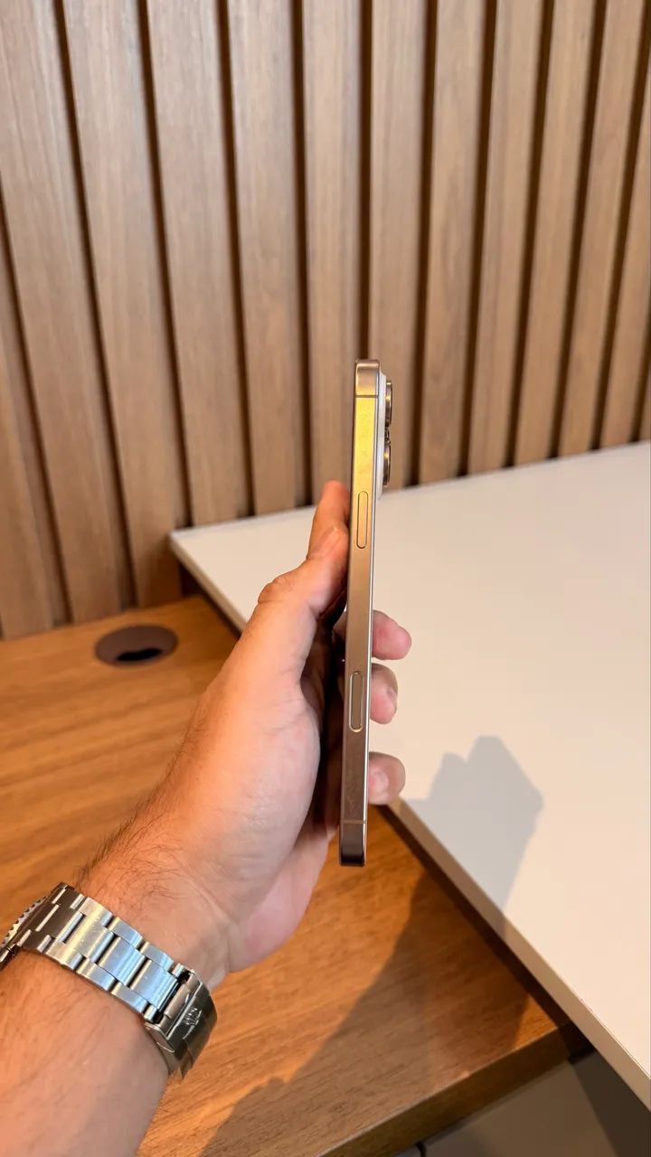 iPhone 16 pro Max 512 gb desert titanium semi novo - Foto 2