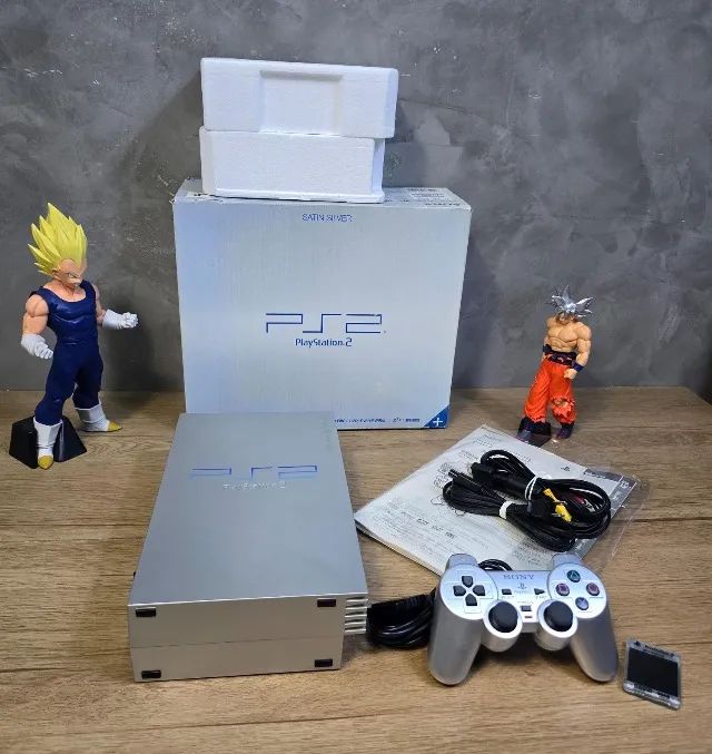 PlayStation 2 Fat Satin Silver SCPH-50000CIB - Completo na Caixa