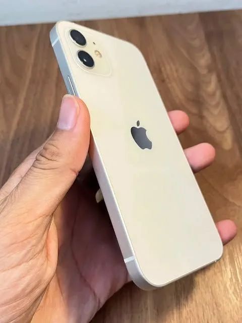 iPhone 12 estado de novo