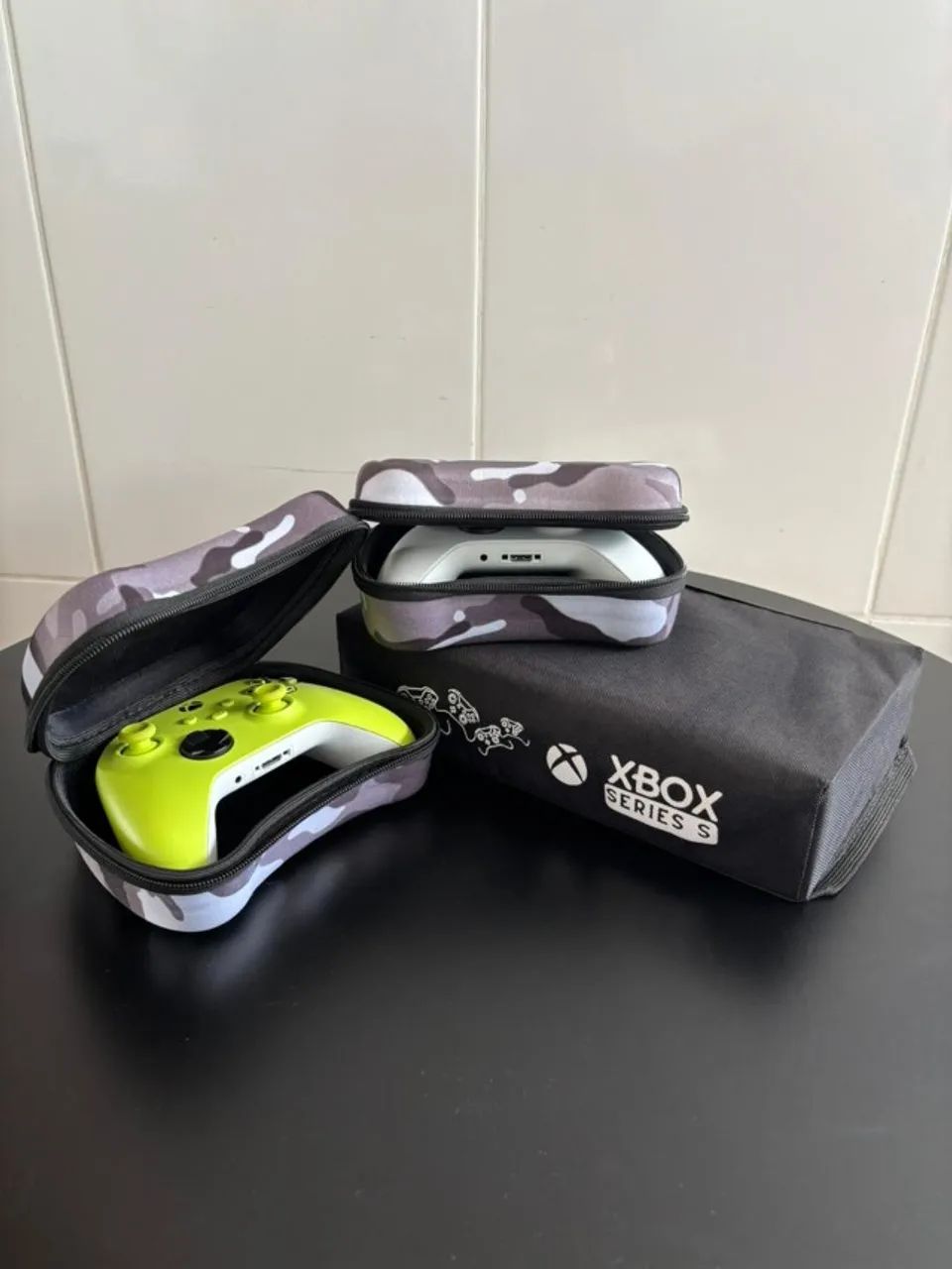 Xbox Series S + 2 controles + cases + capa - extremamente novo - Foto 4