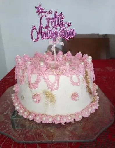 Bolo de Aniversário!!! Recebemos encomendas.