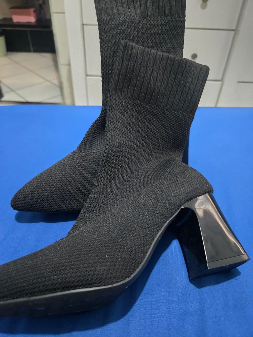 Bota preta (numeração 34)