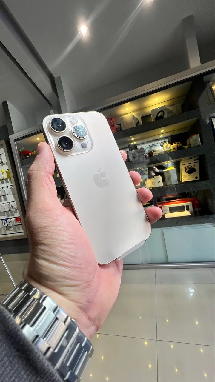 iPhone 16 Pro - 256GB - Desert Titânio 