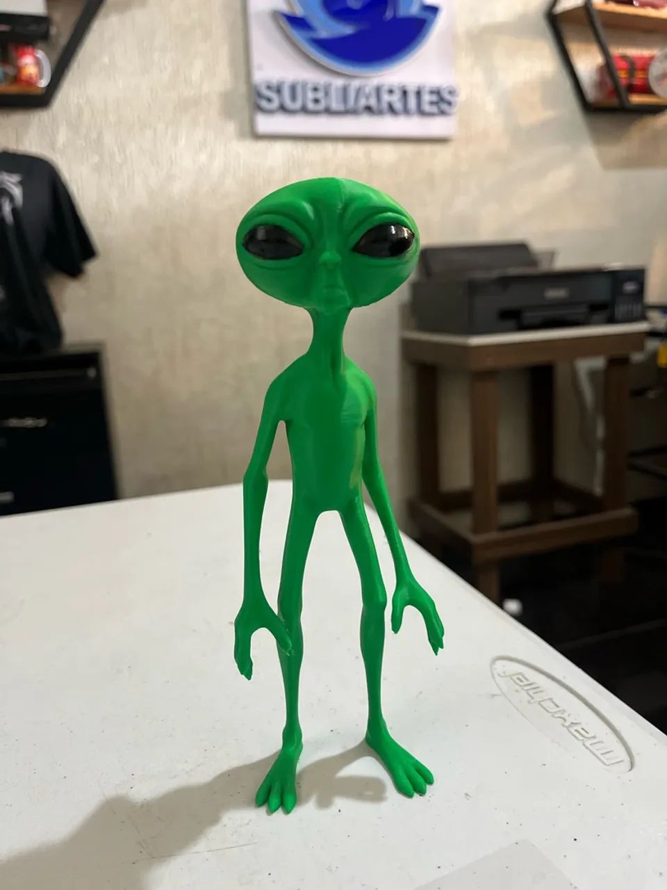 Alien magrelo 3D - Foto 2