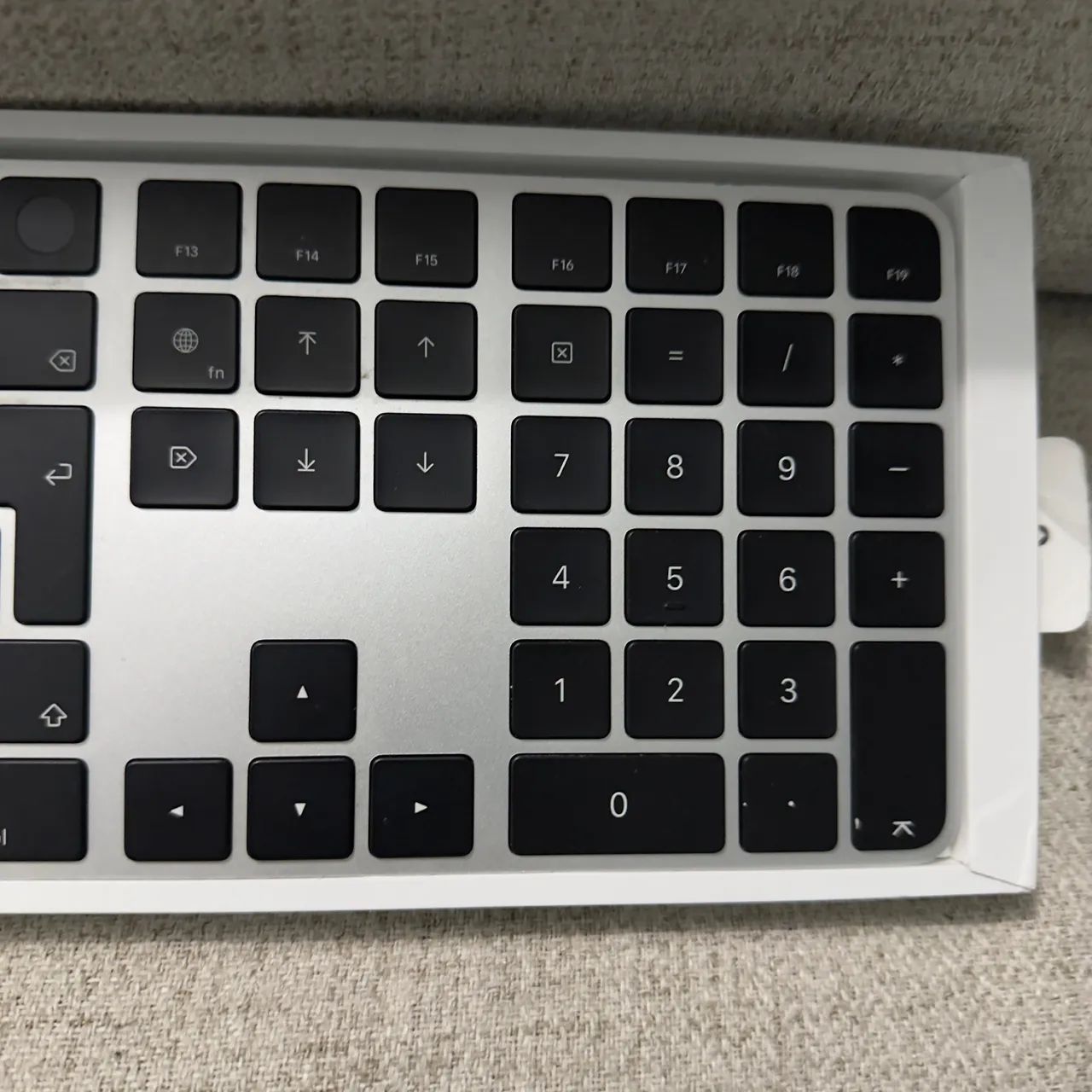 Magic Keyboard Apple com Touch ID - Pouco Usado - Foto 3