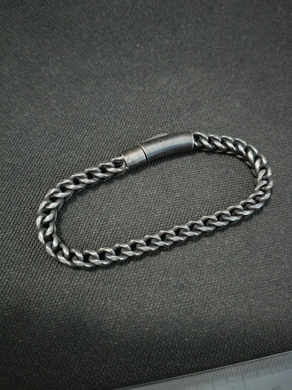 Pulseira rock/motoqueiro 21 cm - Foto 2