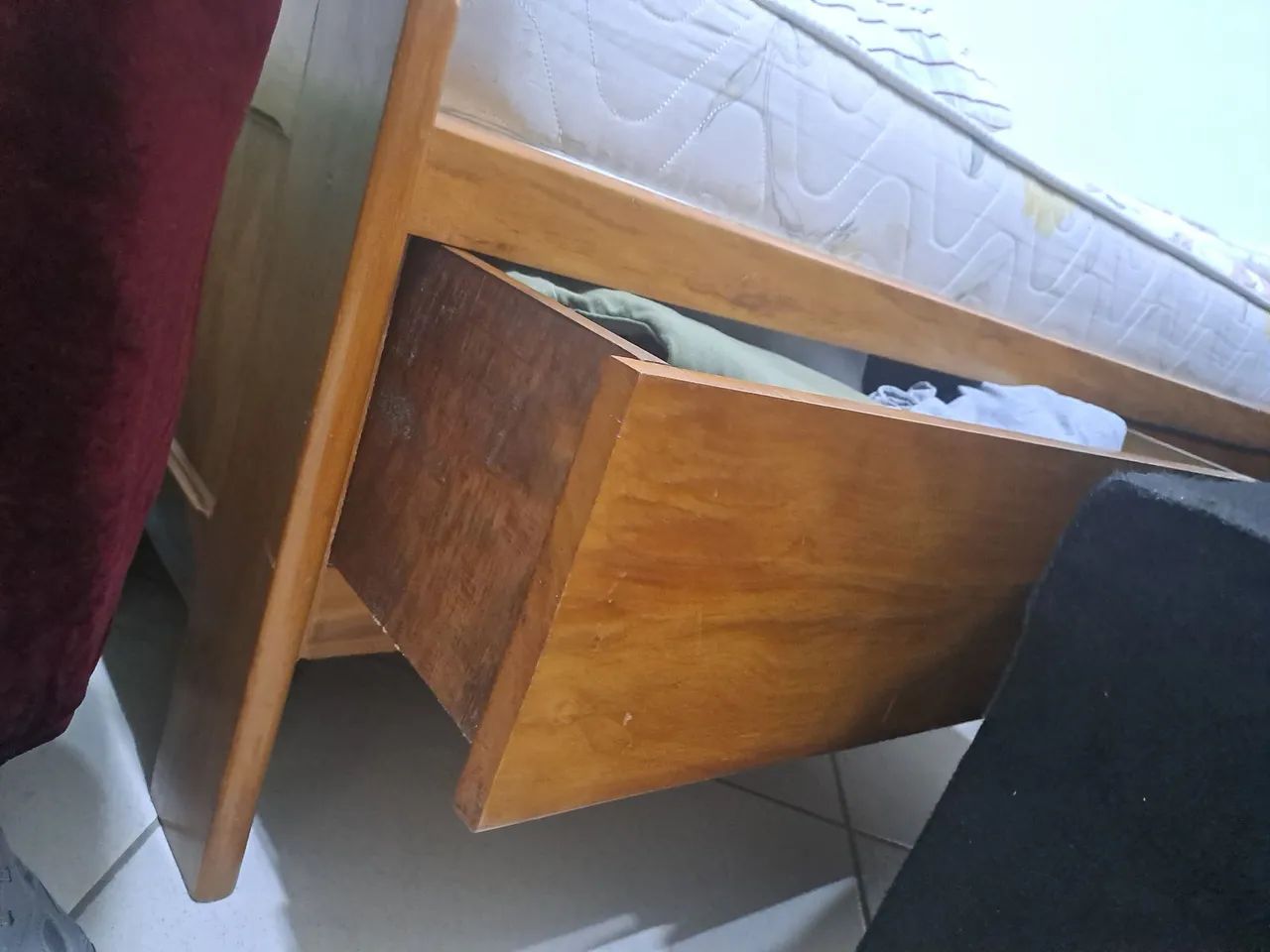 Cama de solteiro de madeira + colchão  - Foto 4