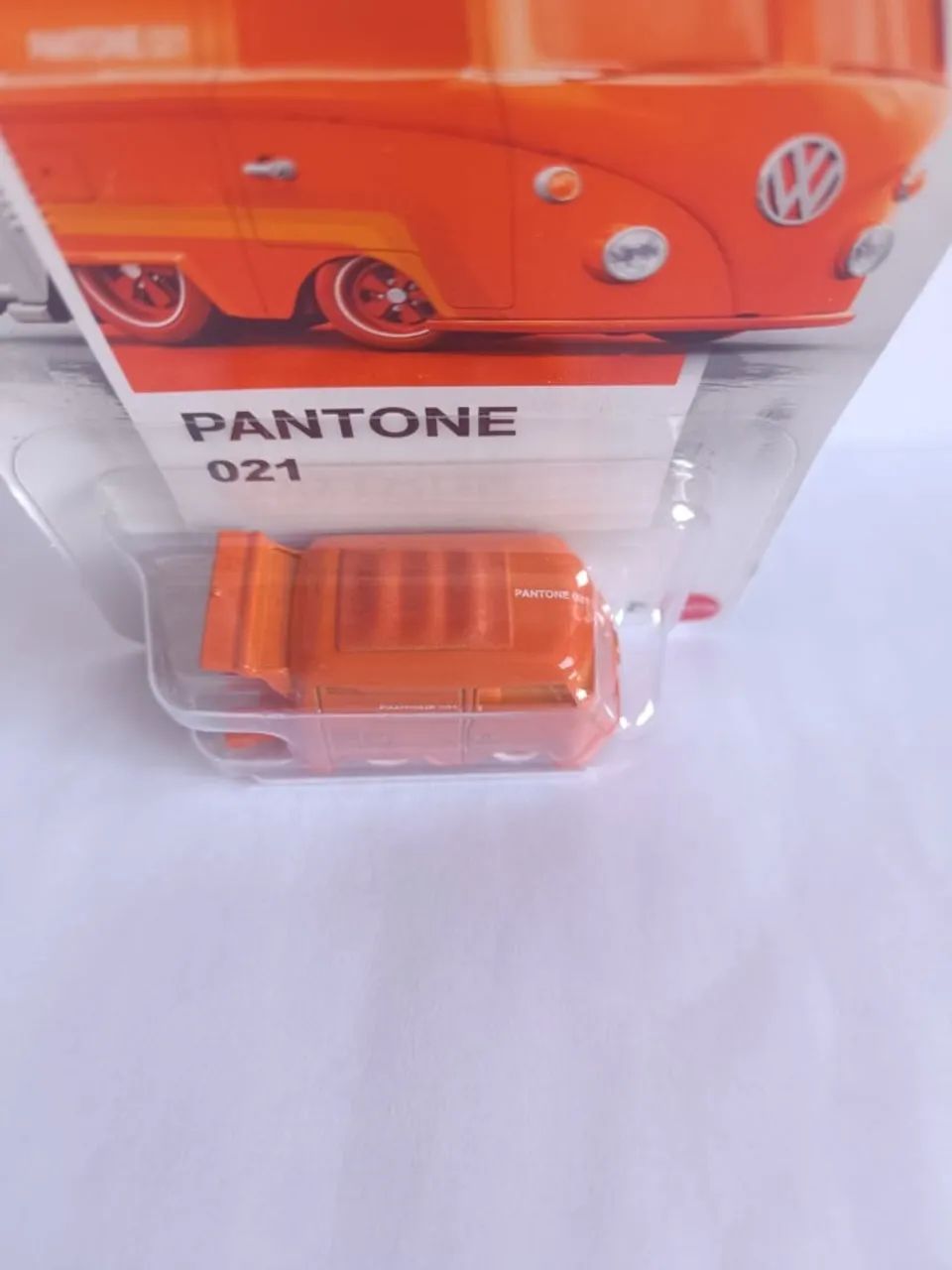Hot Wheels Kool Kombi Pantone 021 Silver Séries - Foto 4