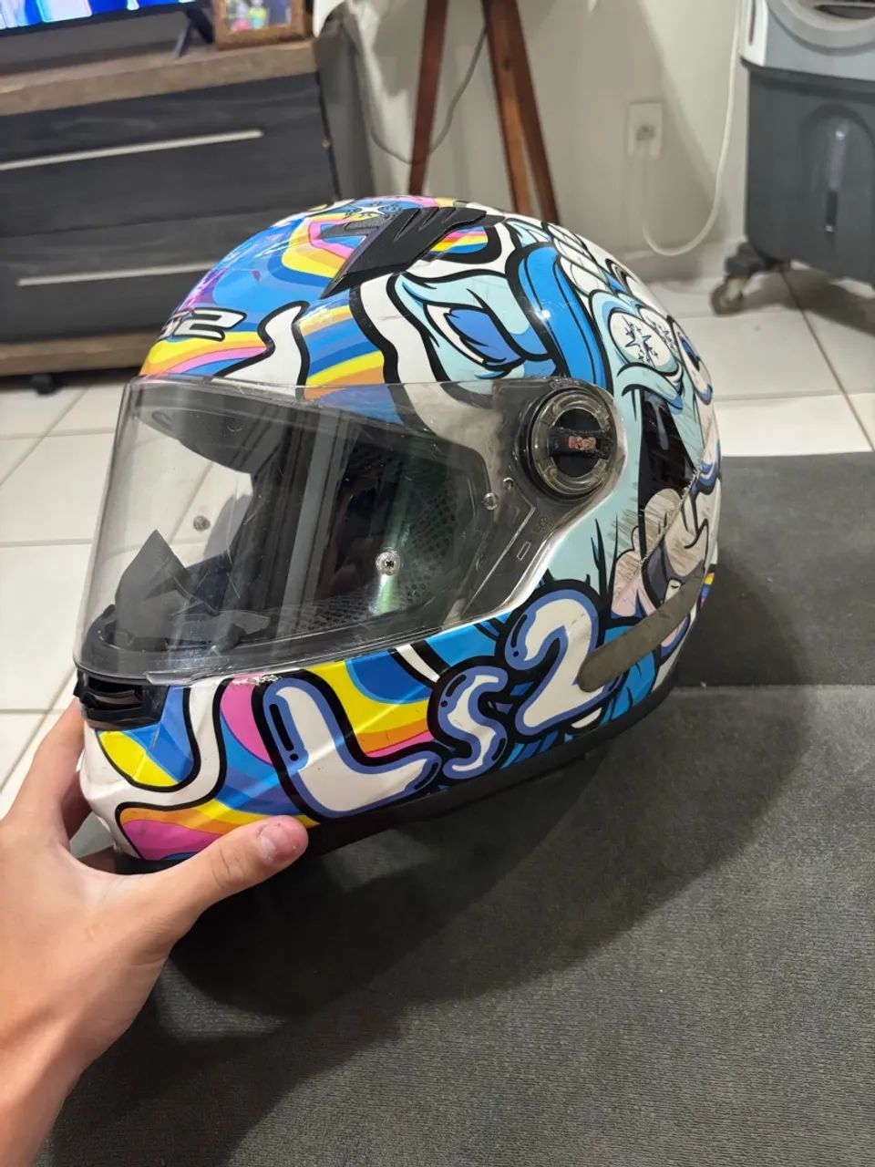 Capacete ls2 arranhado  - Foto 2