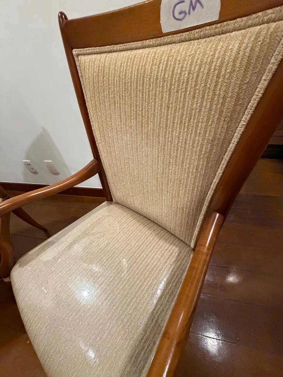 Par de poltronas clássicas em madeira - Foto 2