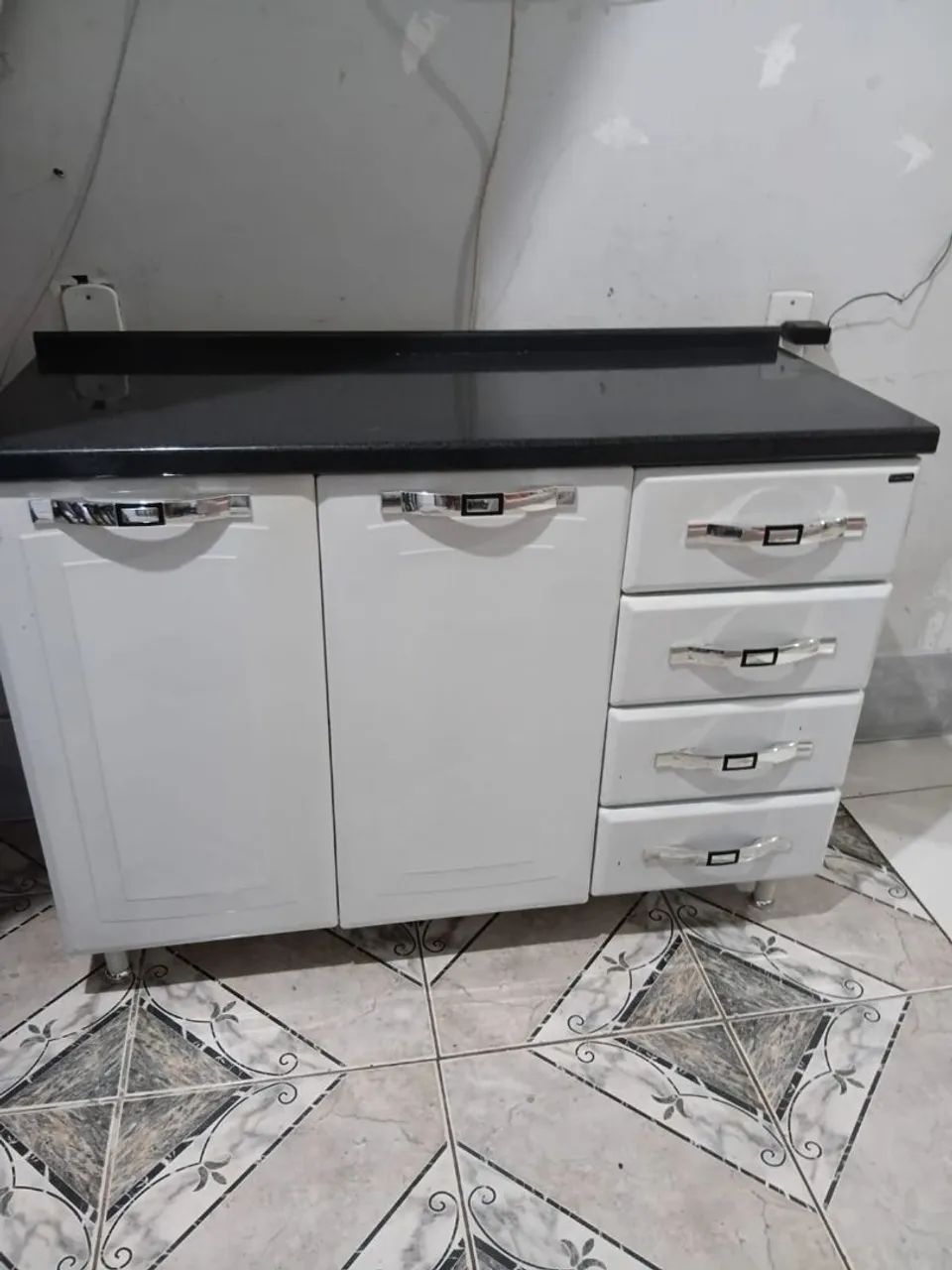 Armário Branco em ótimo estado