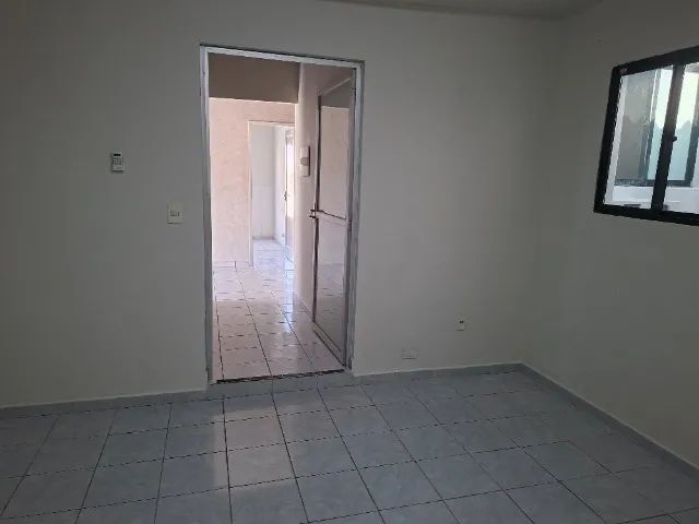 alugo pavimento superior de prédio com 4 salas! - Foto 3