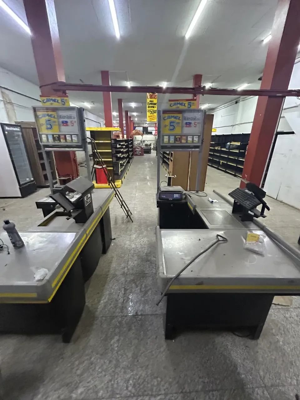 VENDE-SE OU ALUGA-SE EXCELENTE LOJA + GALPÃO - Foto 3