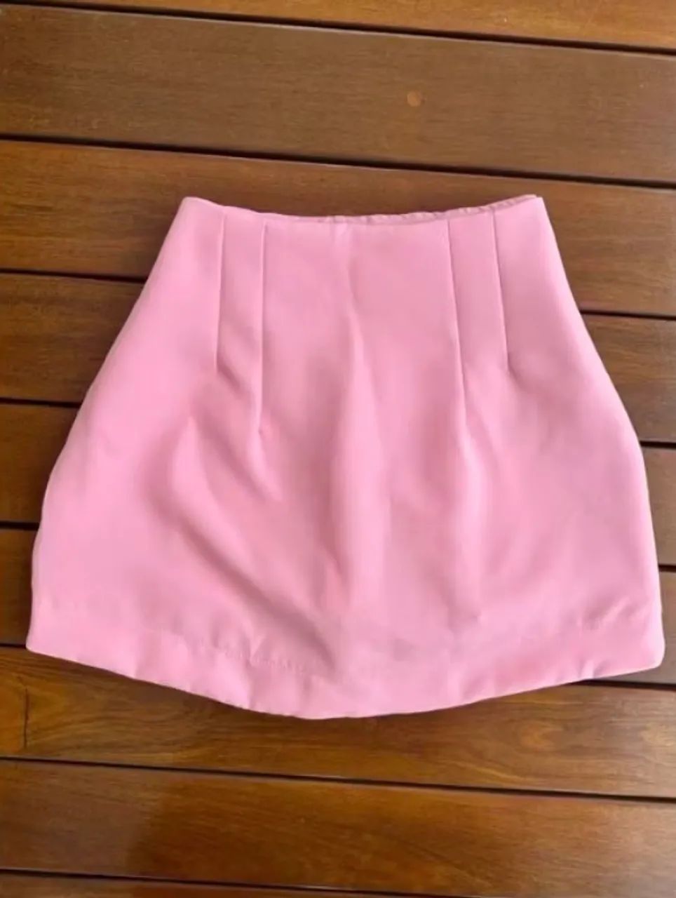 Saia alfaiataria rosa 