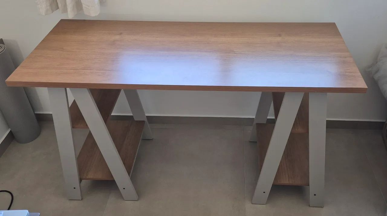 Escrivaninha Cavalete