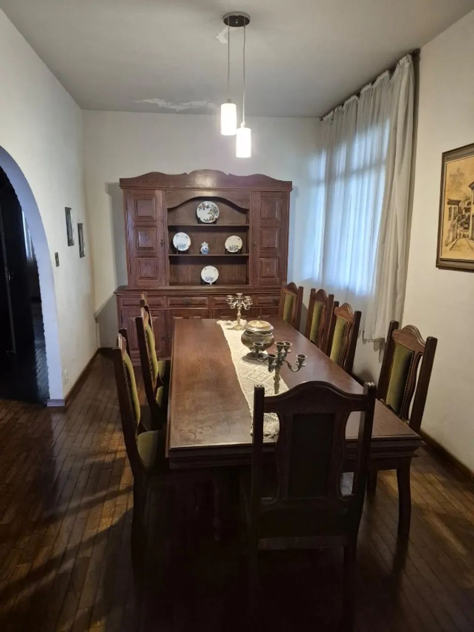 Mesa de jantar de sucupira e 08 cadeiras almofadadas - Foto 2