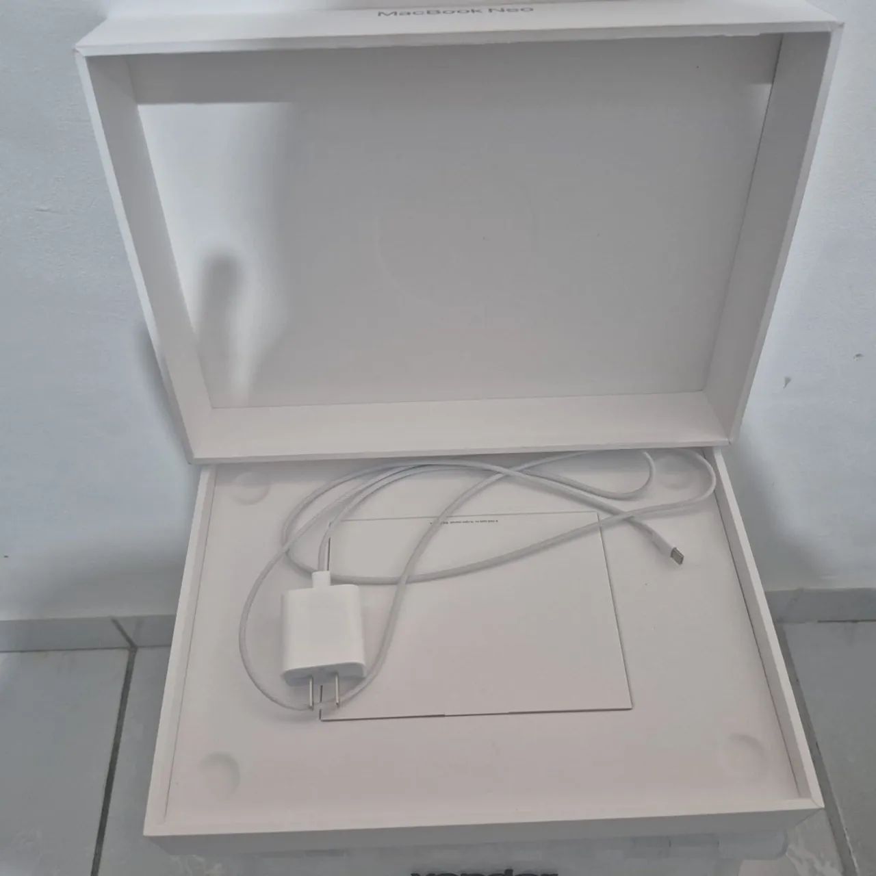 MacBook Neo 8GB 256 SSD - Foto 3