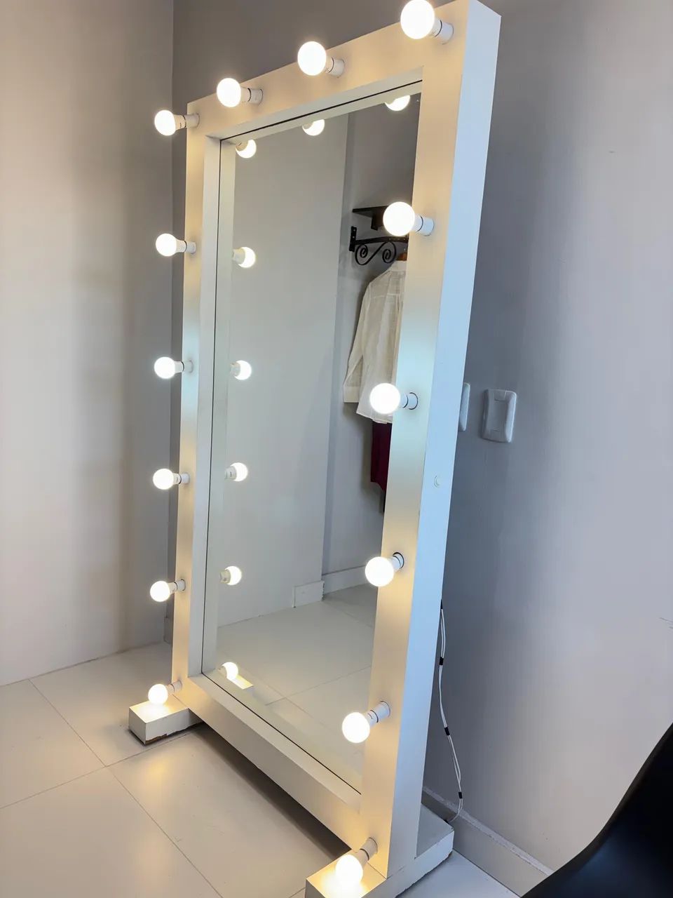 Espelho grande com iluminação - Foto 2